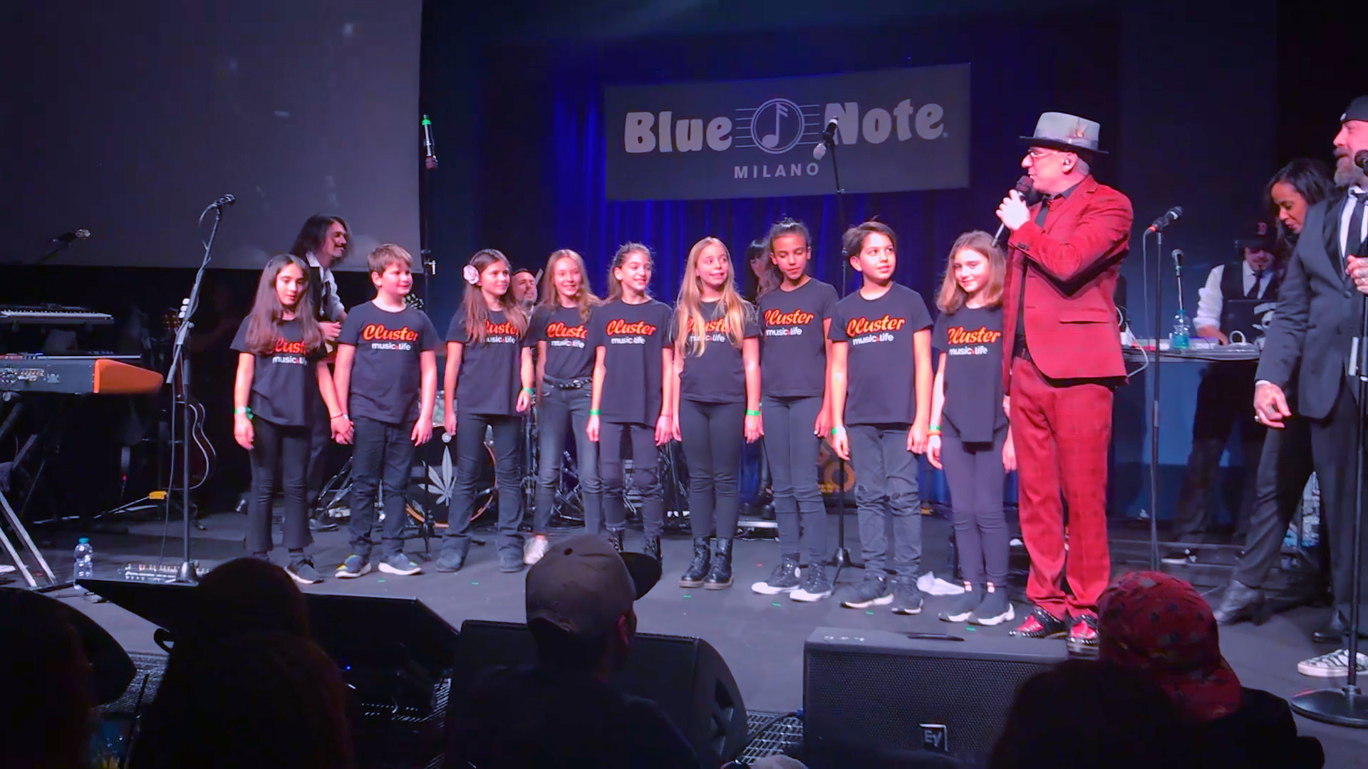 Coro Cluster al Blue Note con J-Ax